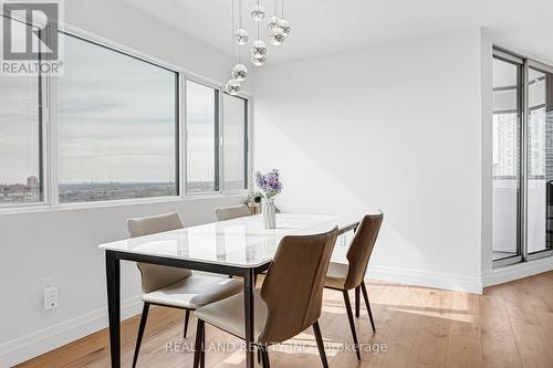 1901 - 50 Elm Drive E, Mississauga, ON - Indoor Photo Showing Dining Room