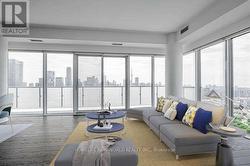 4202 - 65 ST MARY STREET Toronto, ON M5S 0A6