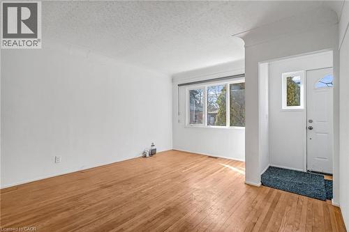 23 Clifford Street, Hamilton, ON - Indoor Photo Showing Other Room