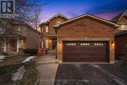 136 LOON AVENUE Barrie, ON L4N 8X2