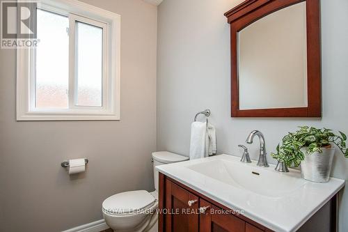 236 Dartmoor Crescent, Waterloo, ON - Indoor Photo Showing Bathroom