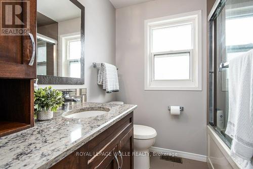 236 Dartmoor Crescent, Waterloo, ON - Indoor Photo Showing Bathroom