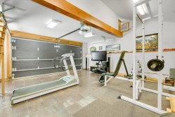 Garage - 