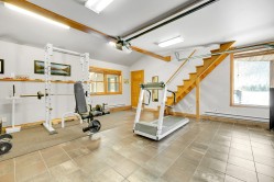 Garage - 