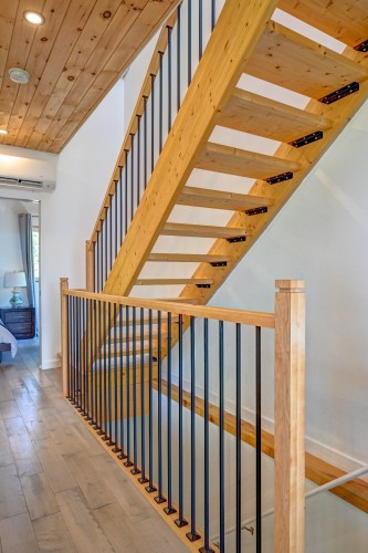 Escalier - 321 Ch. Du Versant, Saint-Donat, QC - Indoor Photo Showing Other Room