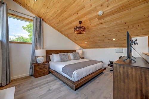 Chambre à coucher - 321 Ch. Du Versant, Saint-Donat, QC - Indoor Photo Showing Bedroom