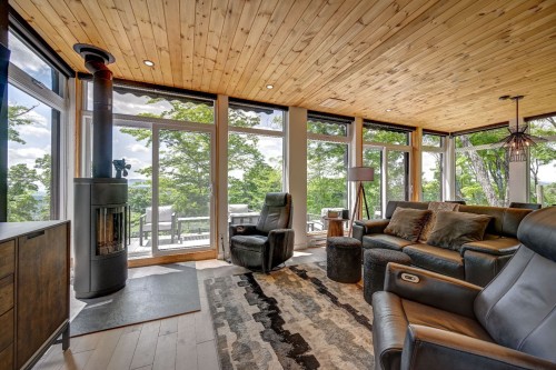 Salon - 321 Ch. Du Versant, Saint-Donat, QC - Indoor Photo Showing Living Room