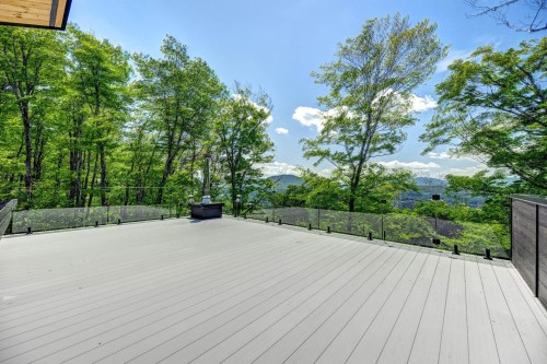 Terrasse - 321 Ch. Du Versant, Saint-Donat, QC - Outdoor