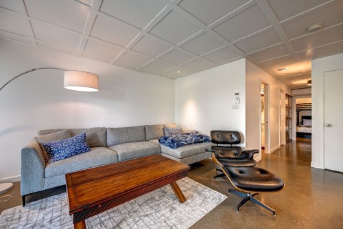 Salon - 321 Ch. Du Versant, Saint-Donat, QC - Indoor Photo Showing Living Room