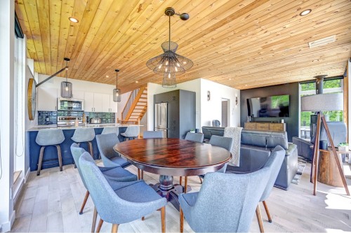 Salle à manger - 321 Ch. Du Versant, Saint-Donat, QC -  Photo Showing Dining Room