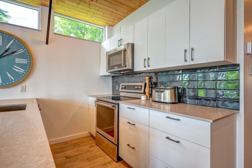 Cuisine - 321 Ch. Du Versant, Saint-Donat, QC - Indoor Photo Showing Kitchen