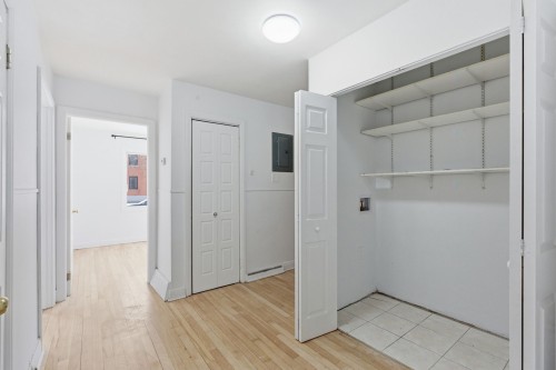 Hall d'entrée/Vestibule - 1-7431 Rue De Lanaudière, Montréal (Villeray/Saint-Michel/Parc-Extension), QC - Indoor Photo Showing Other Room