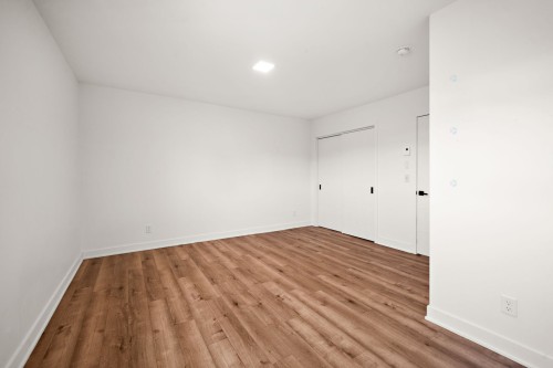 Bedroom - 201-645 Rue René-Lecavalier, Terrebonne (Terrebonne), QC - Indoor Photo Showing Other Room