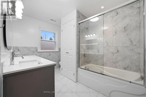 3334 Enniskillen Circle, Mississauga, ON - Indoor Photo Showing Bathroom