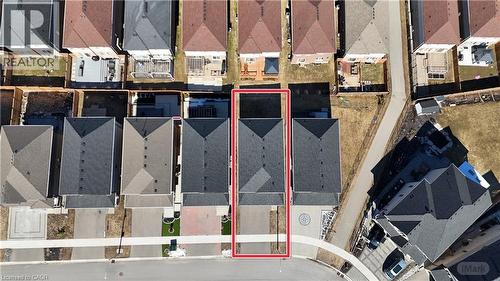 Aerial view of residential area with property boundaries highlighted - 346 Chokecherry Crescent, Waterloo, ON - Other