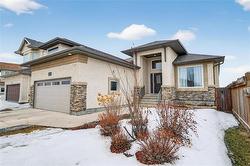 41 POINT WEST WAY  Winnipeg, MB R3Y 0L5