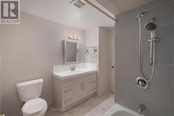 Main Bathroom - 