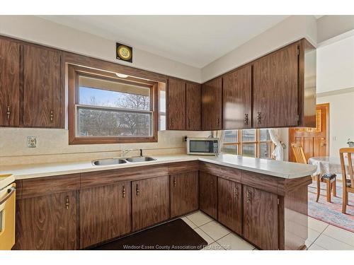 1464 Roxborough, Windsor, ON 