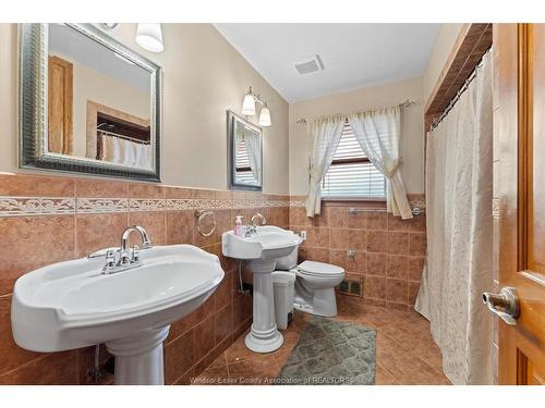 1464 Roxborough, Windsor, ON 