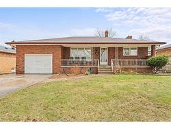 1464 ROXBOROUGH Windsor, ON N9P 3H3