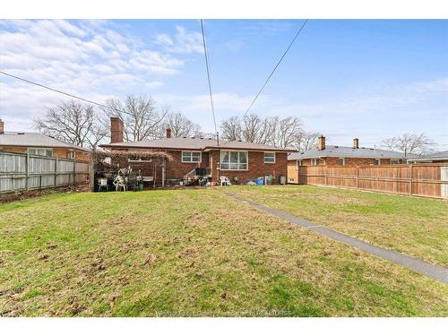 1464 Roxborough, Windsor, ON 