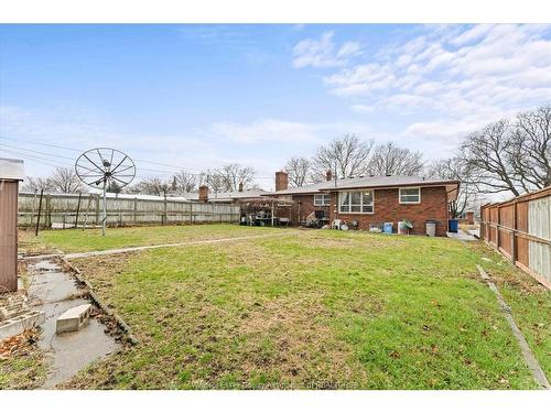 1464 Roxborough, Windsor, ON 