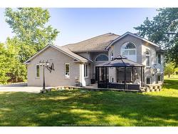 8510 BASELINE Road  Windsor, ON N0R 1K0