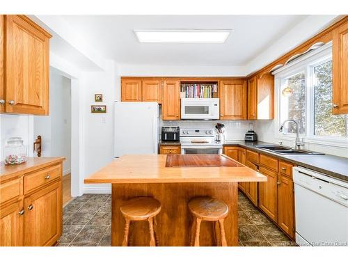 19 Mooers Dr, Fredericton, NB 