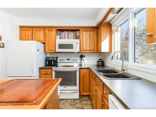 19 Mooers Dr, Fredericton, NB 