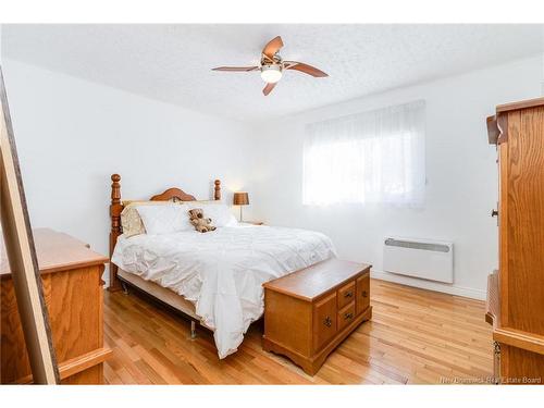 19 Mooers Dr, Fredericton, NB 