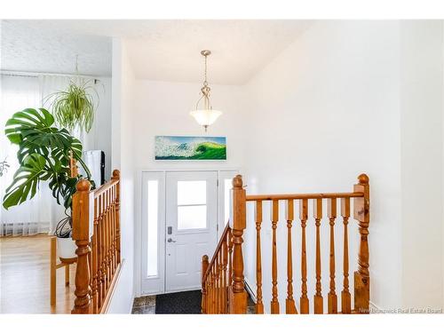 19 Mooers Dr, Fredericton, NB 