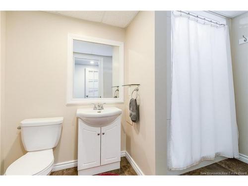 19 Mooers Dr, Fredericton, NB 