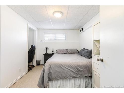 19 Mooers Dr, Fredericton, NB 