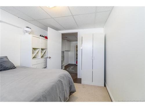 19 Mooers Dr, Fredericton, NB 