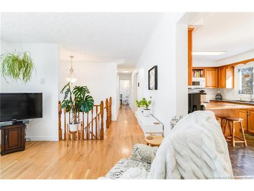 19 Mooers Dr, Fredericton, NB 