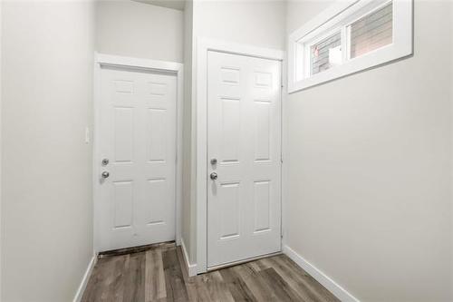 258 Cathedral Ave, Winnipeg, MB 