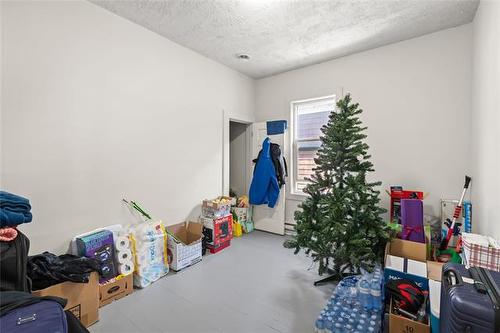 258 Cathedral Ave, Winnipeg, MB 