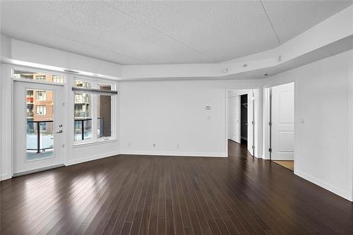 210-340 Waterfront Dr, Winnipeg, MB 