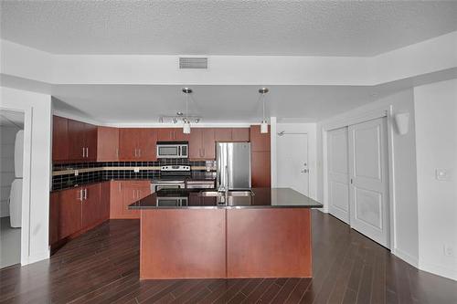 210-340 Waterfront Dr, Winnipeg, MB 