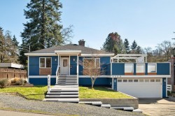 1209 Palmer Rd Saanich, BC V8P 2H8