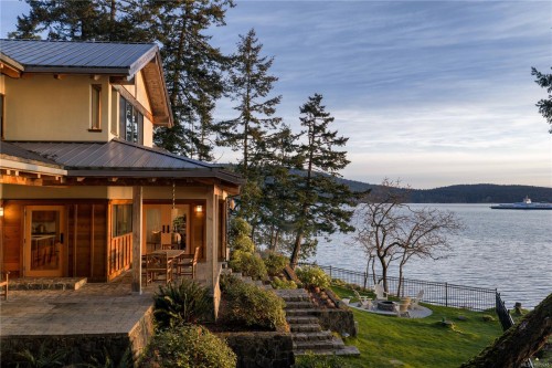 250 Holmes Rd, Salt Spring, BC 