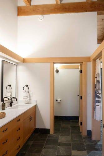 250 Holmes Rd, Salt Spring, BC 