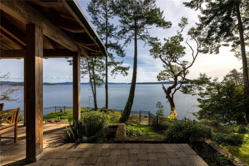 250 Holmes Rd, Salt Spring, BC 