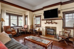 725 Comox Rd Nanaimo, BC V9R 3J5