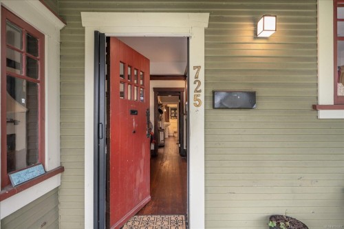 725 Comox Rd, Nanaimo, BC 