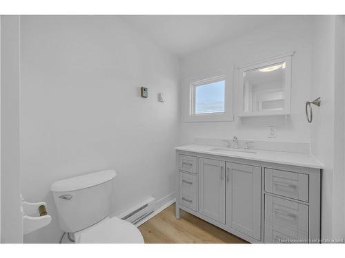 27 Dwayne Ave, Quispamsis, NB 