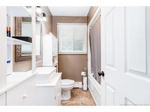 28 Christopher Dr, Burton, NB 