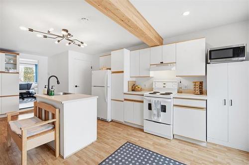 26 Smithfield Ave, Winnipeg, MB 