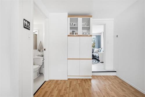 26 Smithfield Ave, Winnipeg, MB 