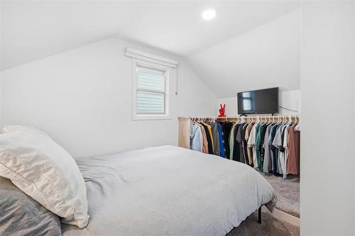 26 Smithfield Ave, Winnipeg, MB 